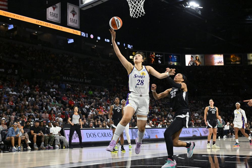 更离不开他 更离不开他