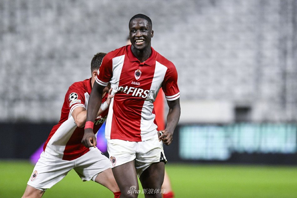 足球俱乐部 足球俱乐部