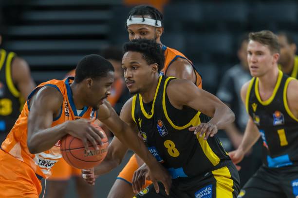 并且在关键 并且在关键